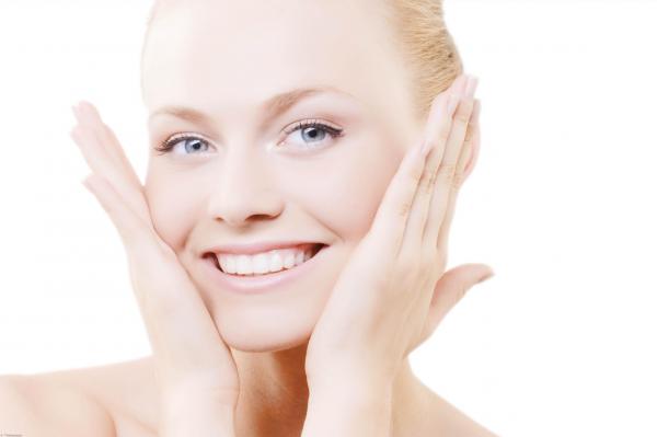 6 masques faciles à faire avec des aliments pour sauver votre peau !