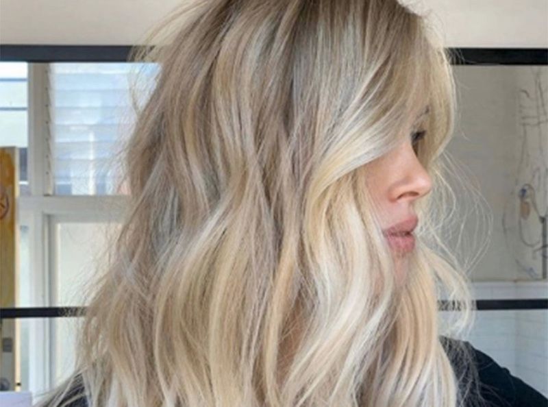 Cheveux-3-astuces-pour-faire-ressortir-son-blond eau de rinçage