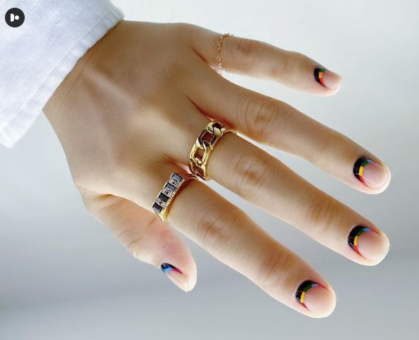 10 idées de manucures à réaliser sur des ongles courts