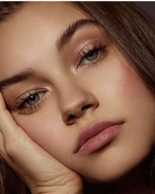 Un maquillage nude parfait en 8 étapes