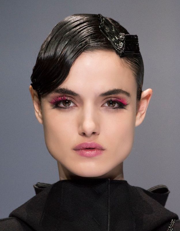 Accorder son mascara à son rouge à lèvres, la nouvelle tendance ?