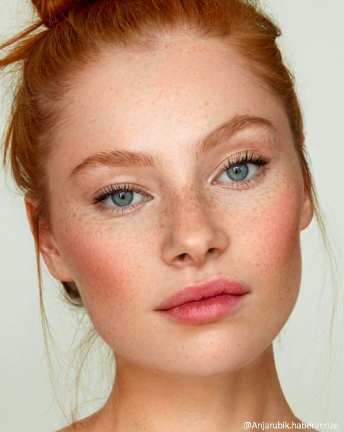 Comment maquiller une peau rousse ?