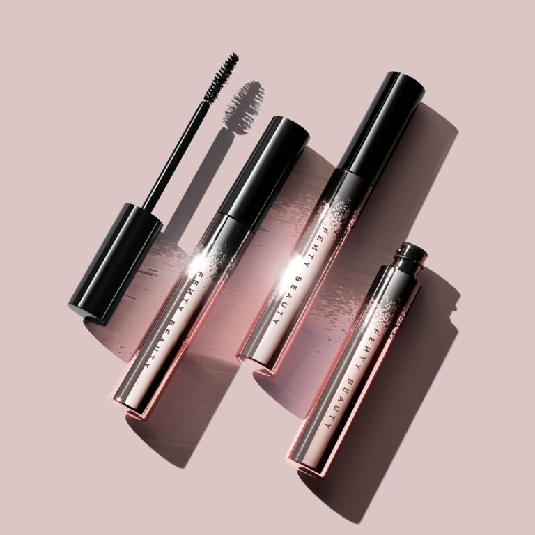 Rihanna lance son tout premier mascara Fenty Beauty