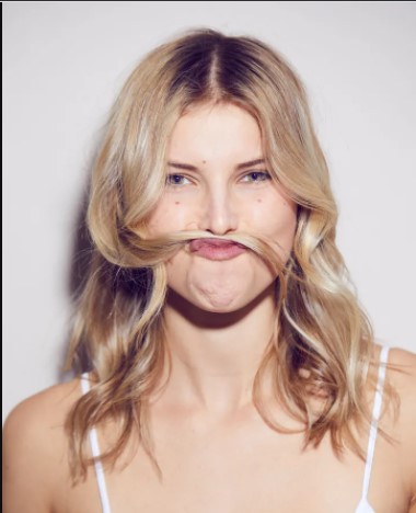 Cheveux : 5 soins pour contrer chute et perte de volume