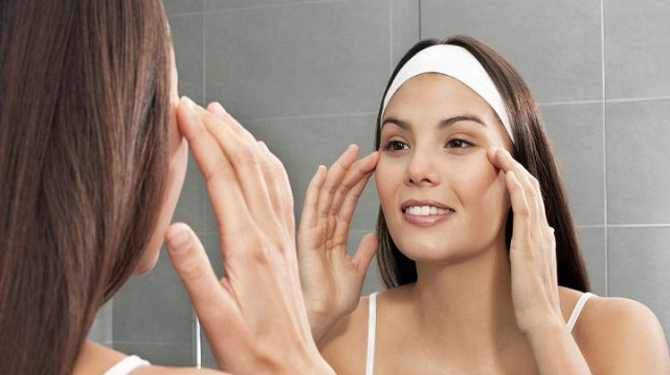ASTUCES BEAUTÉ POUR AVOIR L’AIR INSTANTANÉMENT PLUS JEUNE ET FRAICHE