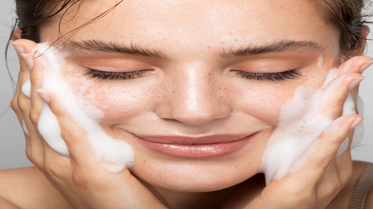Une belle peau tout l’hiver : nos meilleures astuces beauté