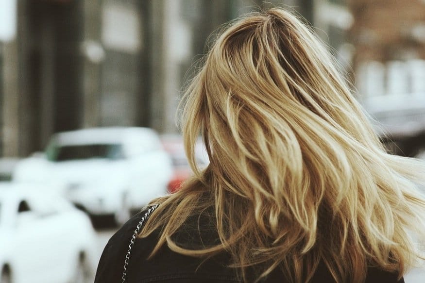 Comment éclaircir ses cheveux avec de l’eau oxygénée sans risque ? Comment éclaircir ses cheveux avec de l’eau oxygénée sans risque ?